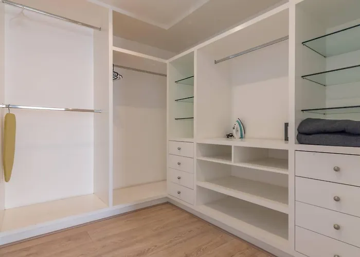 Spacious Urban Retreatwork&play In Apartamento