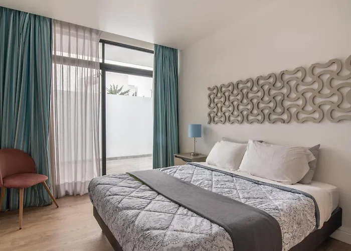 Spacious Urban Retreatwork&play In