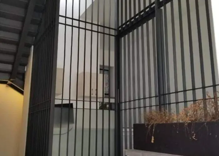 Spacious Urban Retreatwork&play In *